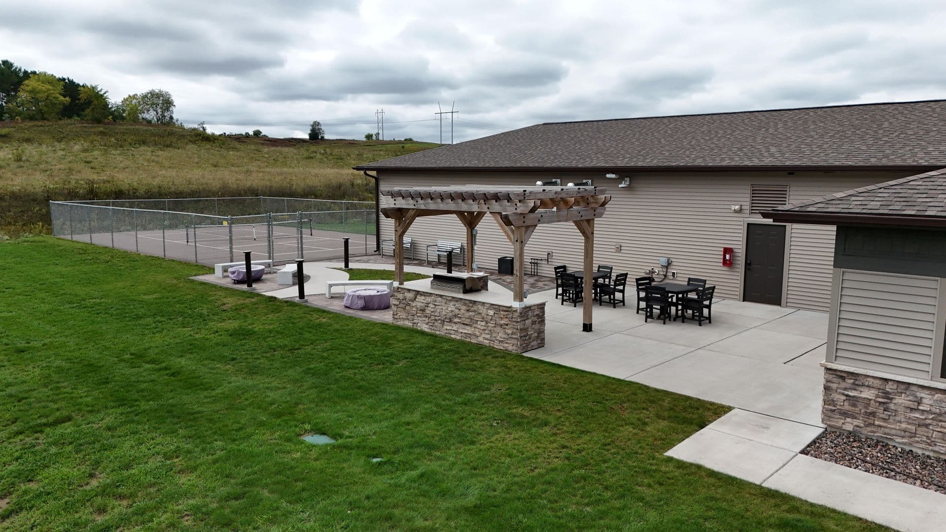 Eau Claire Apartment: 4395 Christopher Drive