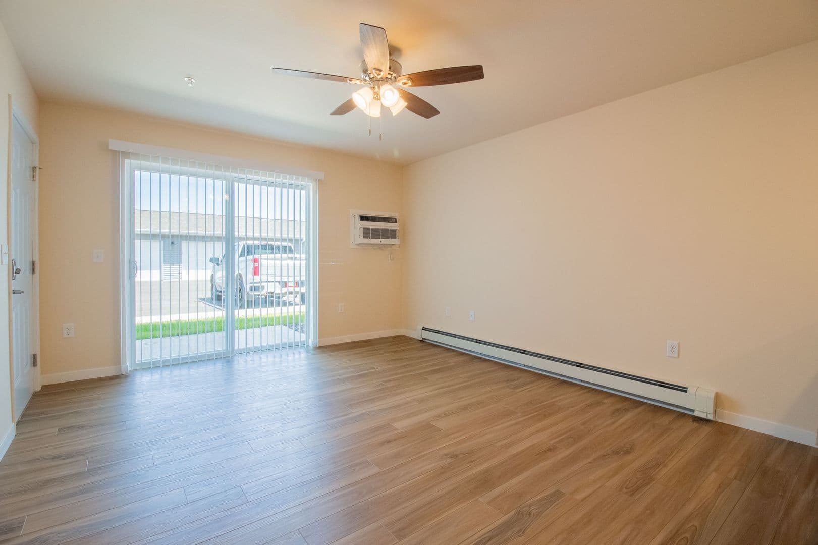 Eau Claire Apartment: 4395 Christopher Drive
