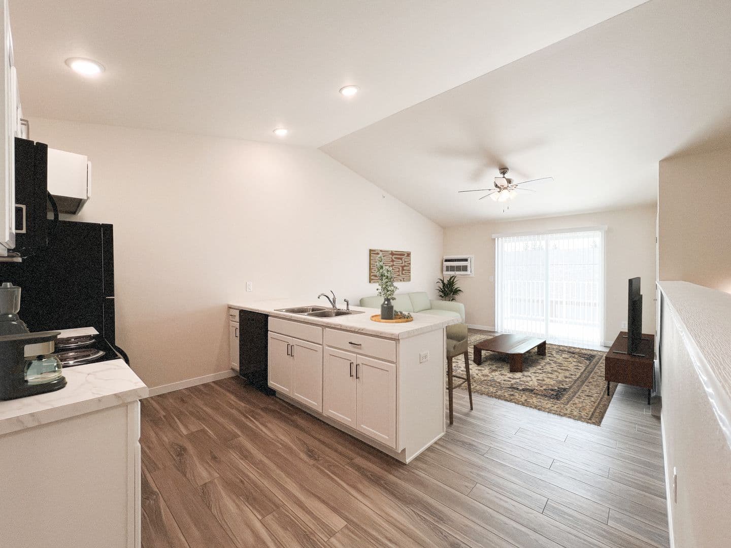 Merrill Apartment: 2015 Webster Street