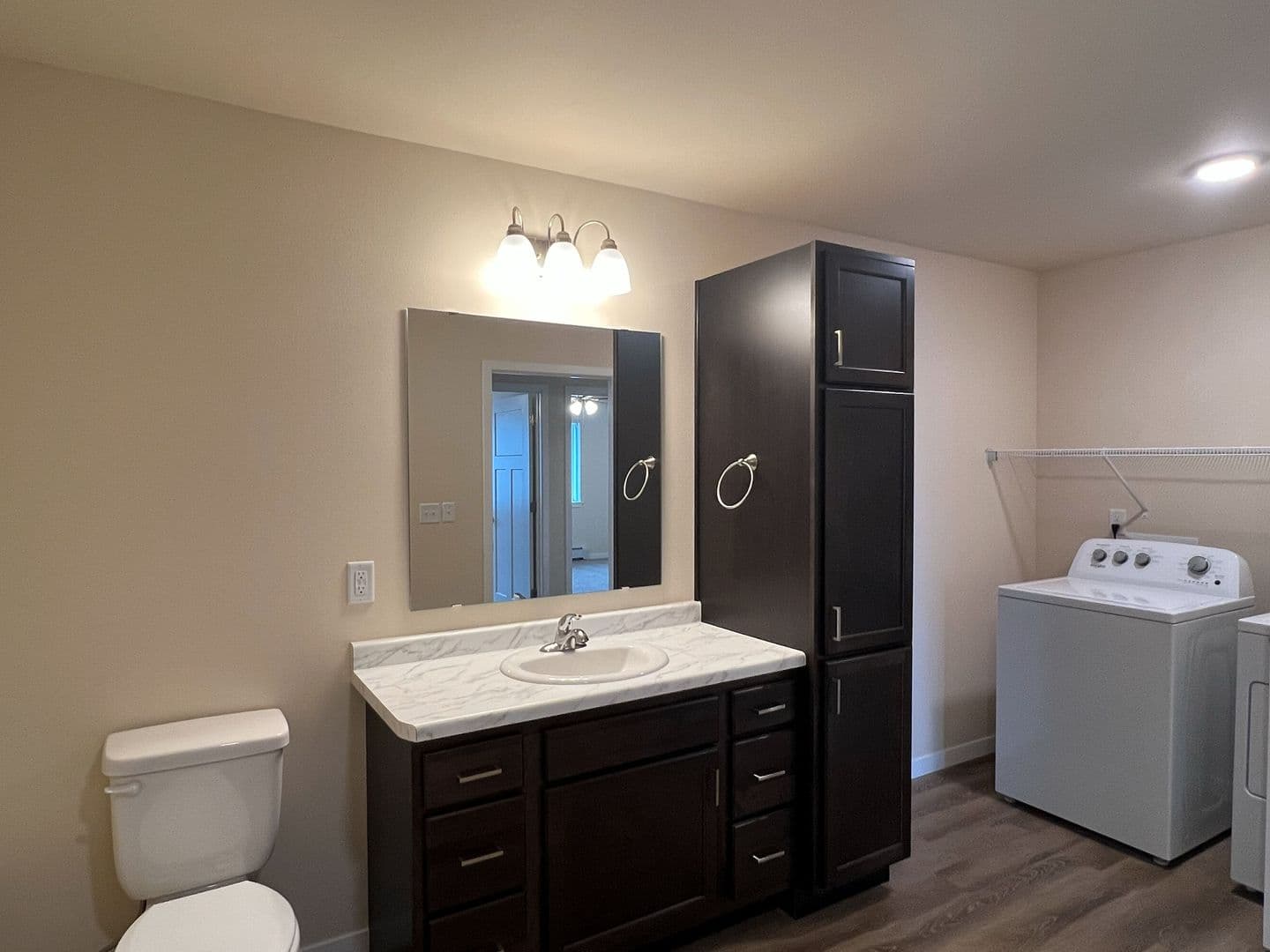 Athens Apartment: 713 Caroline Street