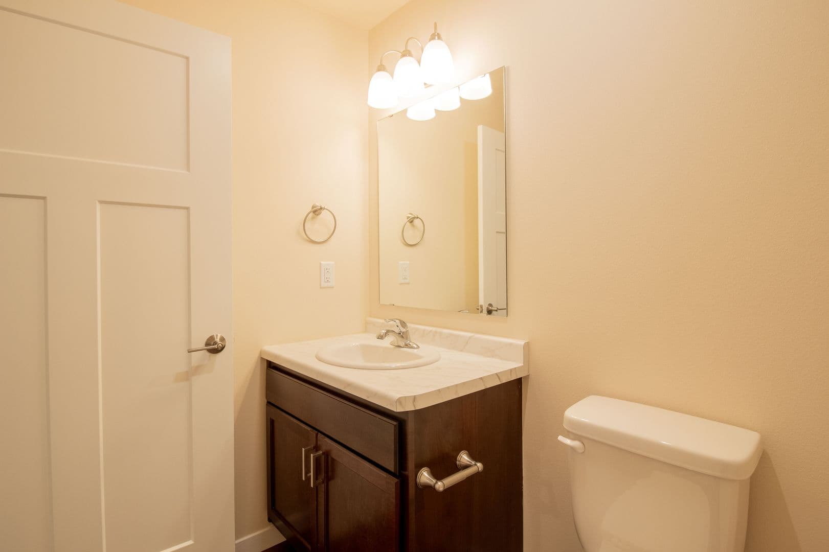 Wittenberg Apartment: 403 Freedom Way