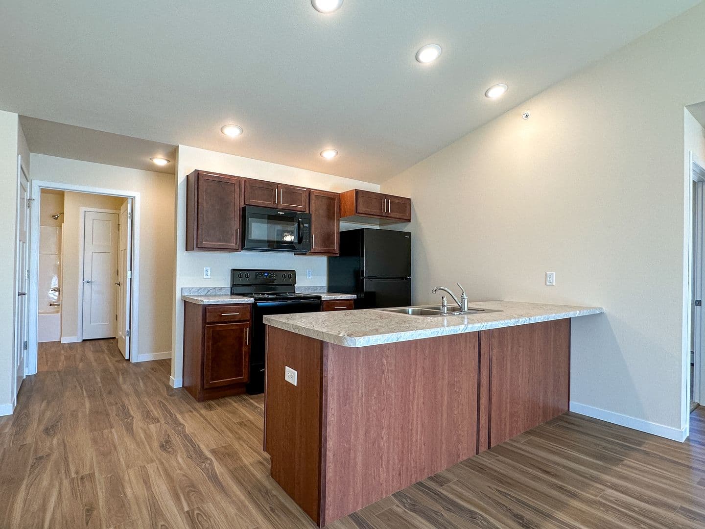 Athens Apartment: 713 Caroline Street
