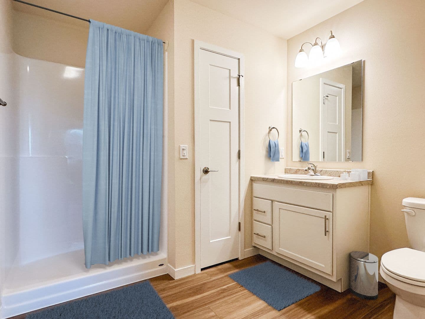 Eau Claire Apartment: 4395 Christopher Drive
