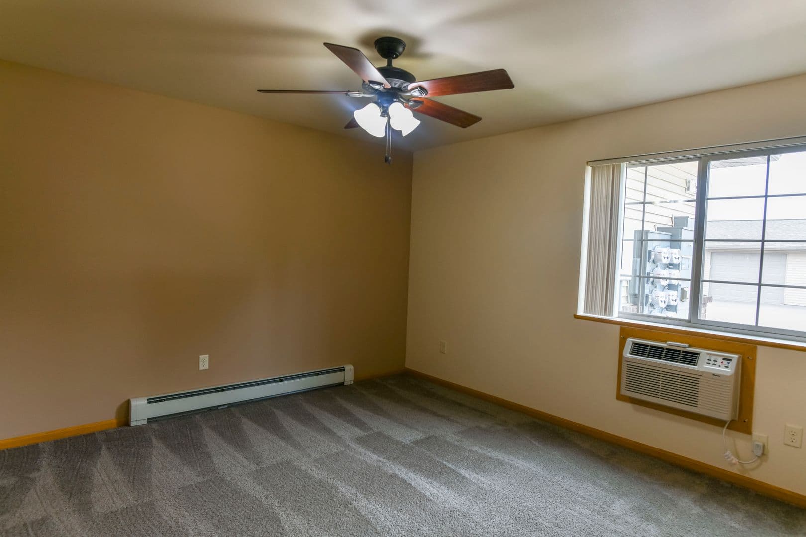 Plover Apartment: 3500 Willow Dr