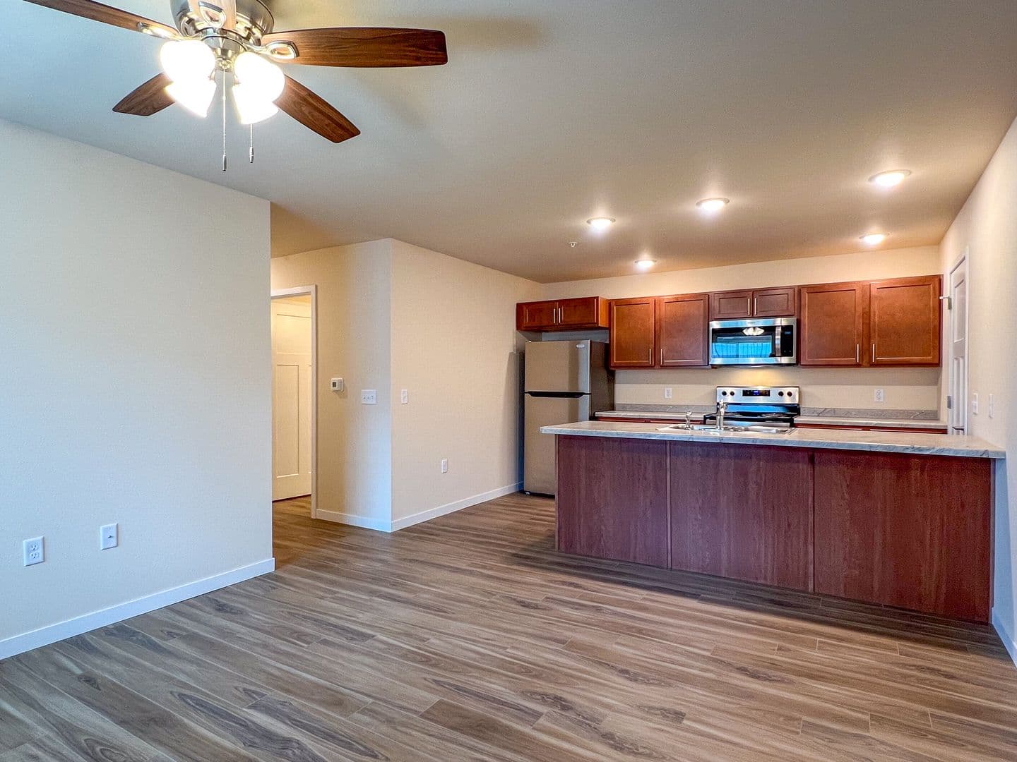 Eau Claire Apartment: 4395 Christopher Drive