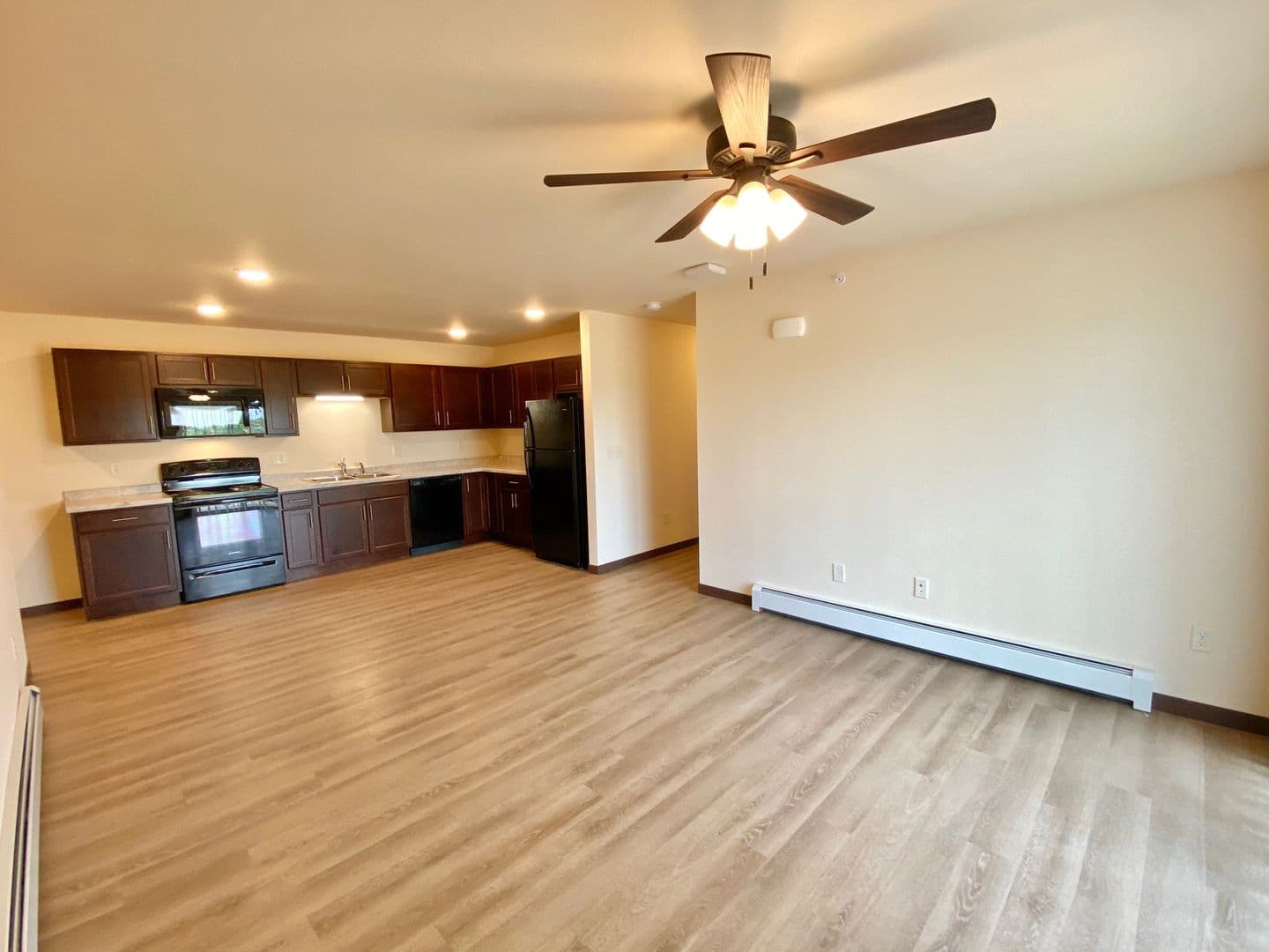 Plover Apartment: 3500 Willow Dr