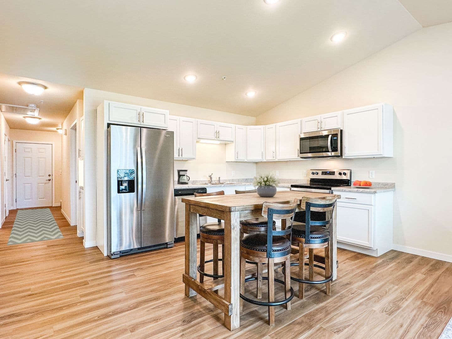 Eau Claire Apartment: 4395 Christopher Drive