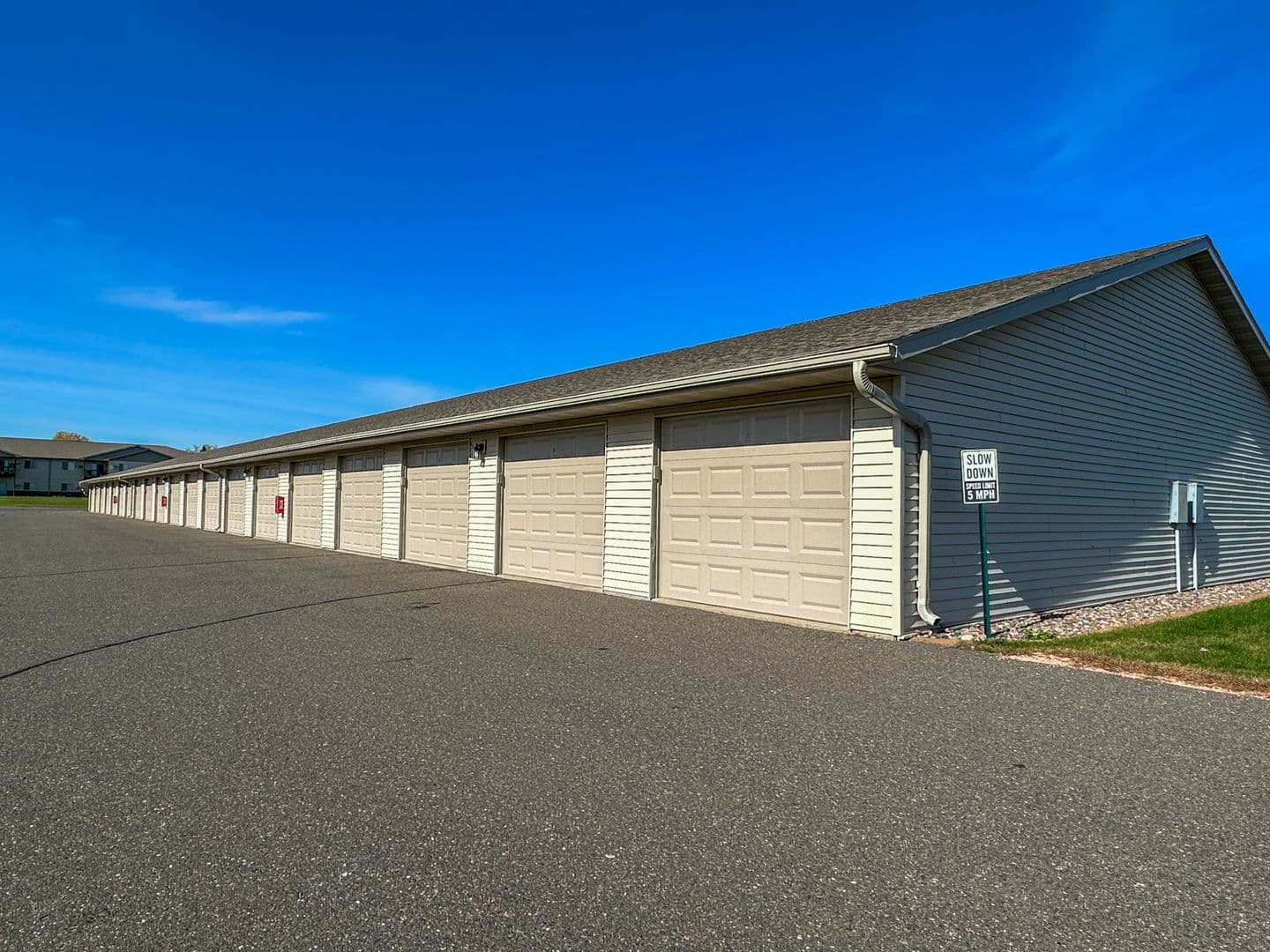 Rice Lake Apartment: 515 Moon Lake Dr