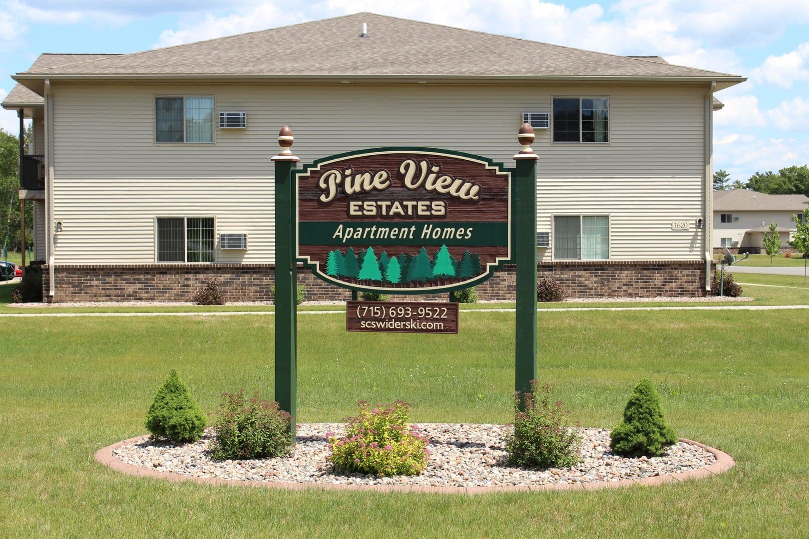 Kronenwetter Apartment: 1620 Old Hwy 51