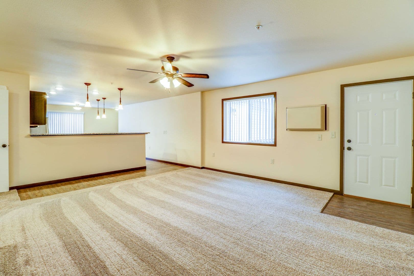 Kronenwetter Apartment: 1190 Kronenwetter Dr