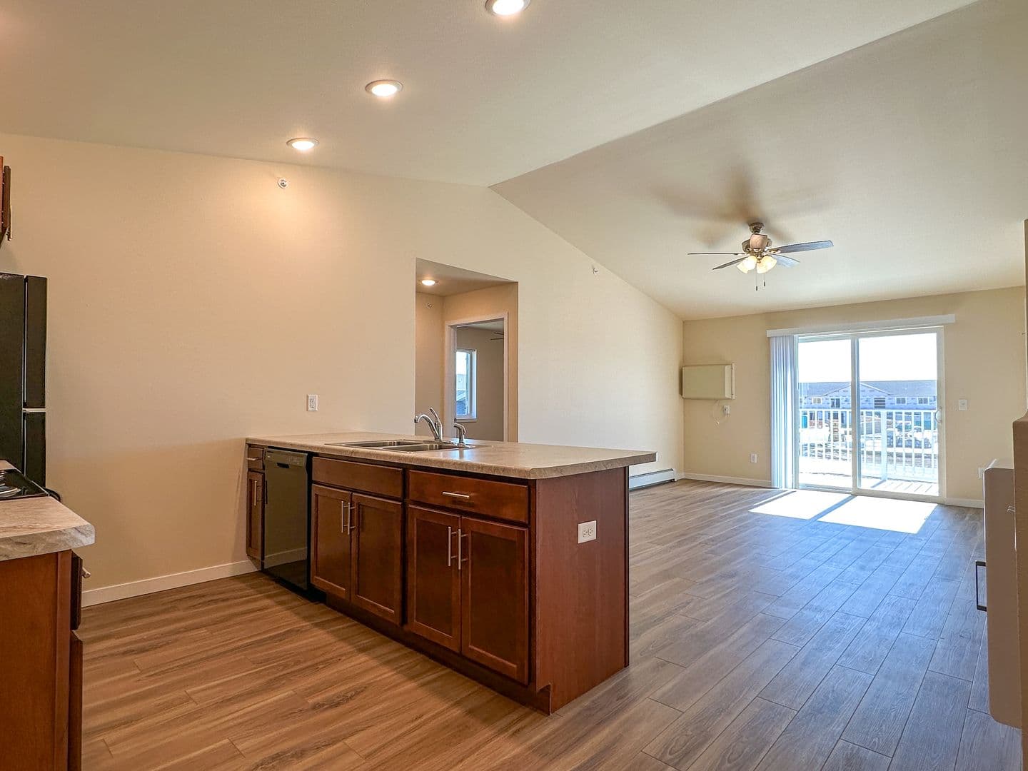 Athens Apartment: 713 Caroline Street