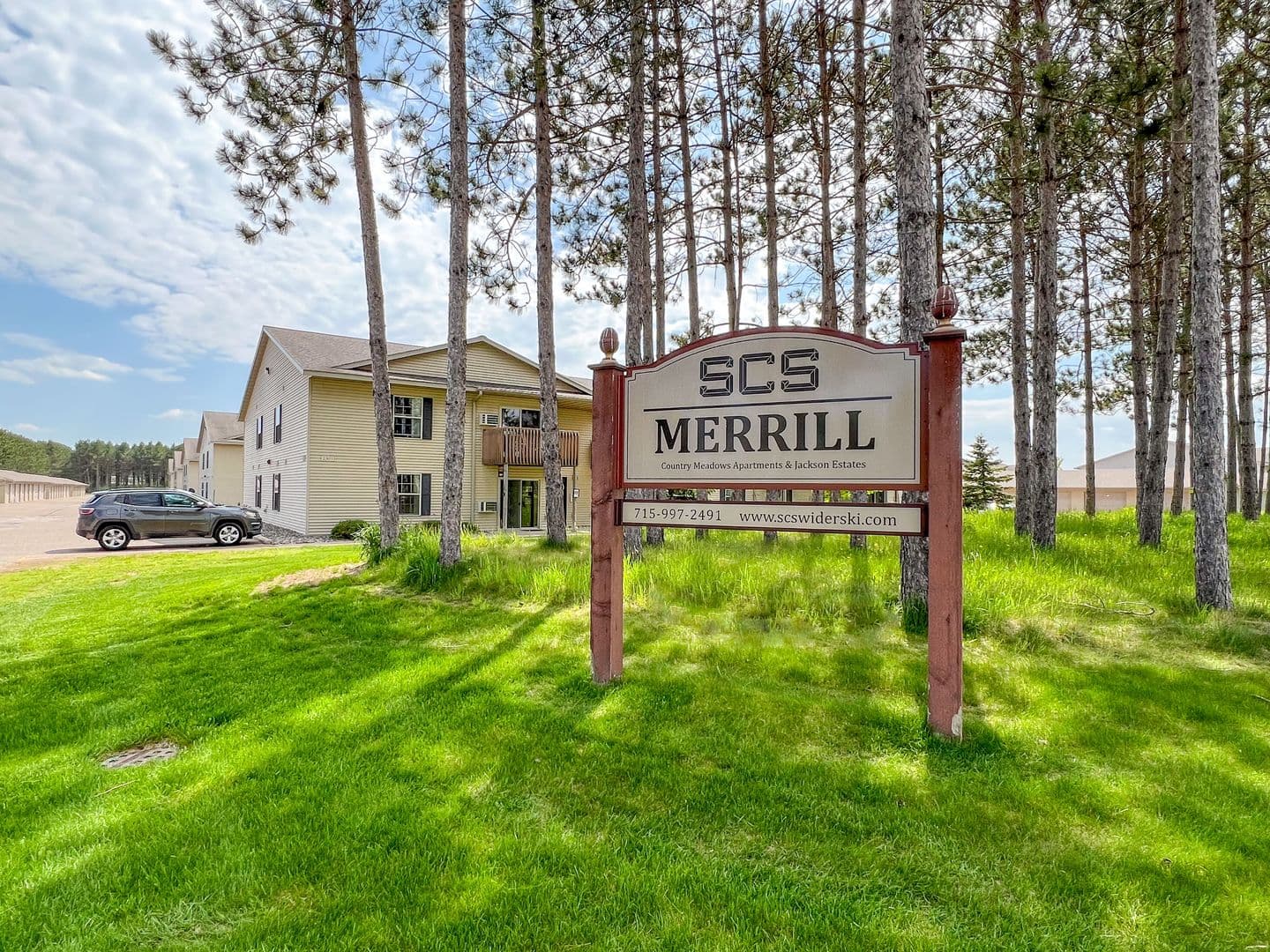 Merrill Apartment: 2301 W. Jackson St.