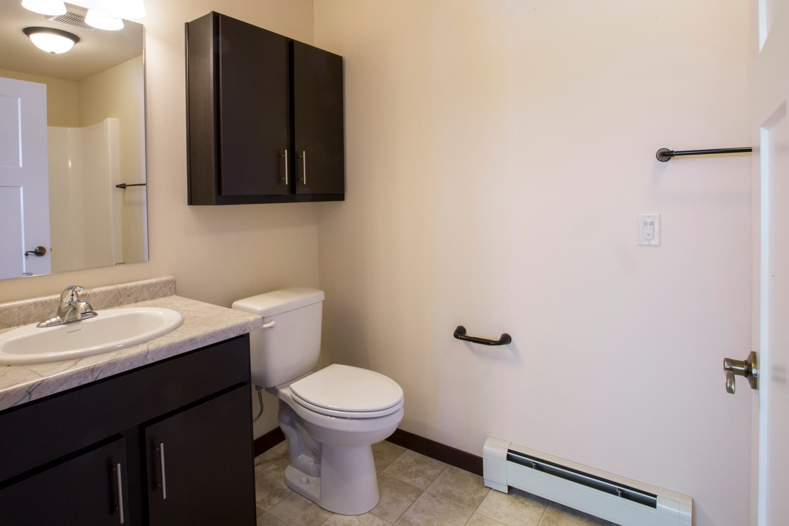 Sturgeon Bay Apartment: 415 S. Grant Ave