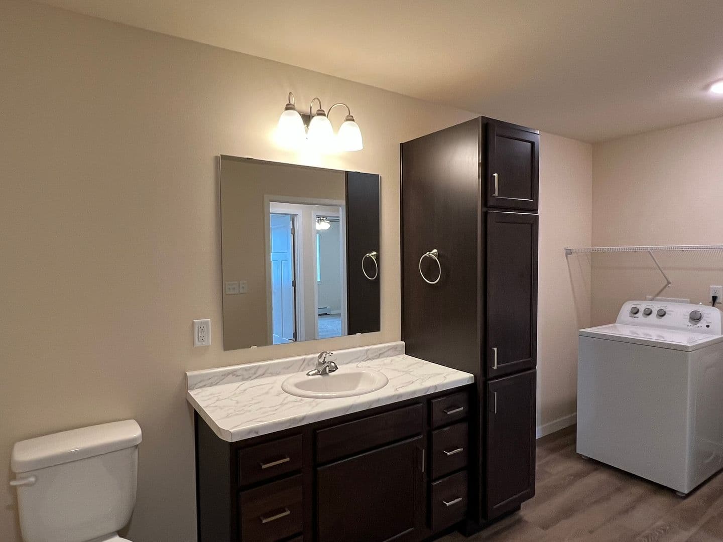 Athens Apartment: 713 Caroline Street