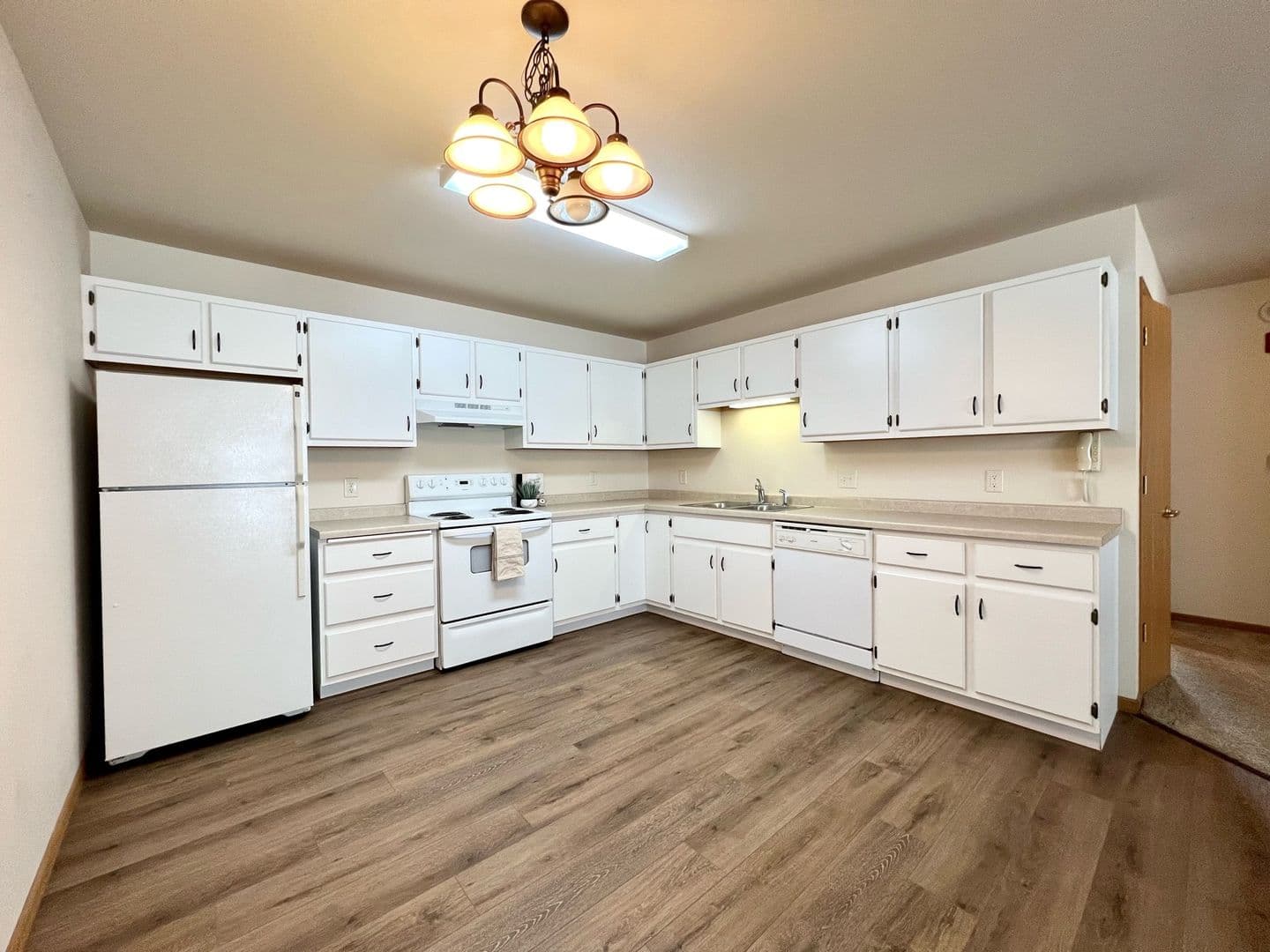 Stevens Point Apartment: 1200 River View Ave