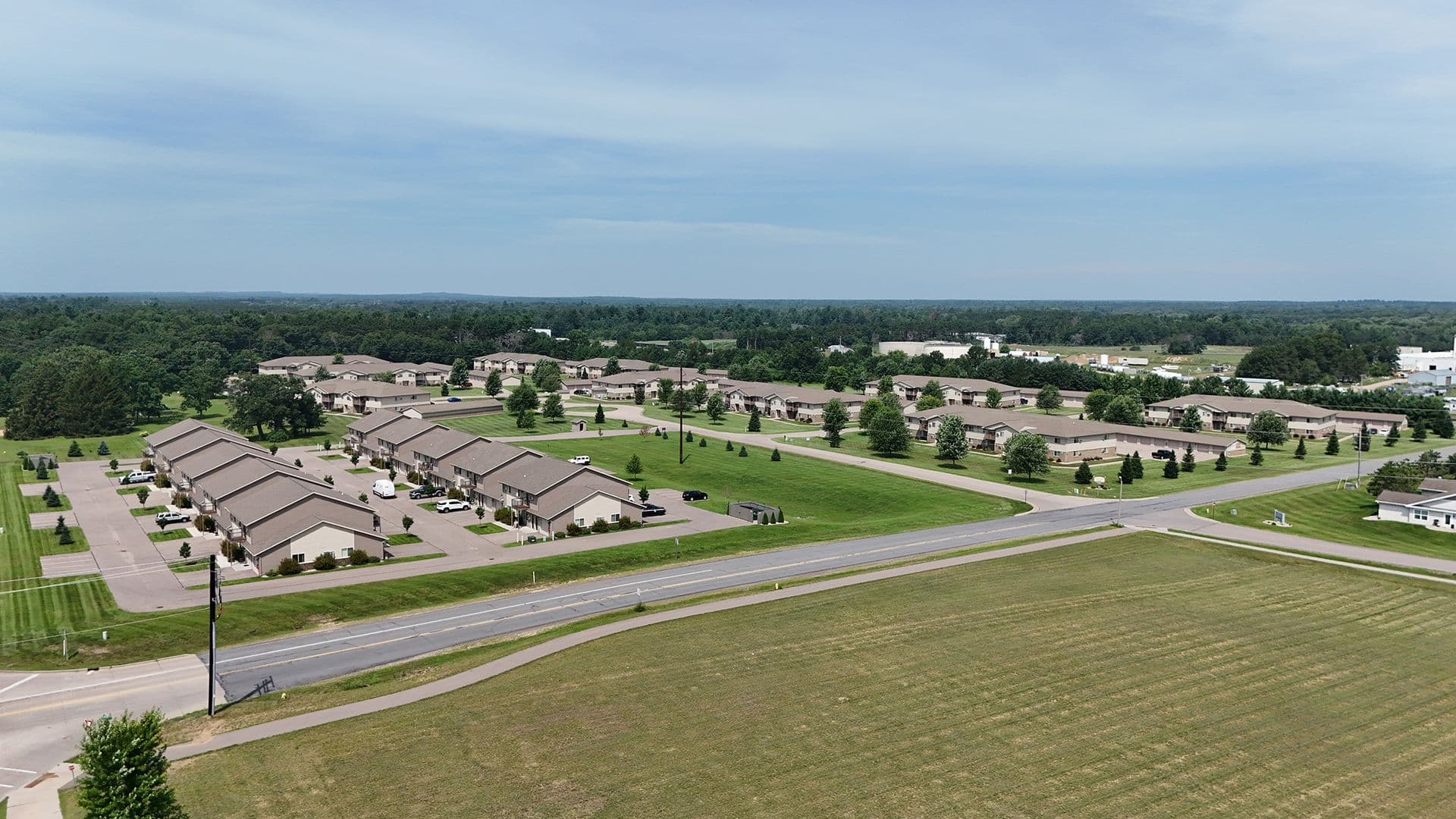 Plover Apartment: 3500 Willow Dr