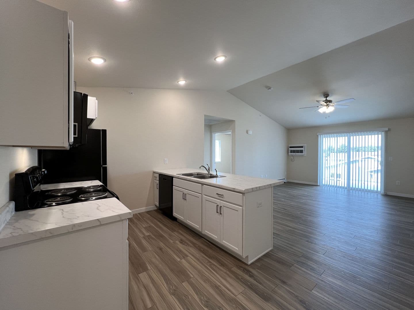 Merrill Apartment: 2015 Webster Street