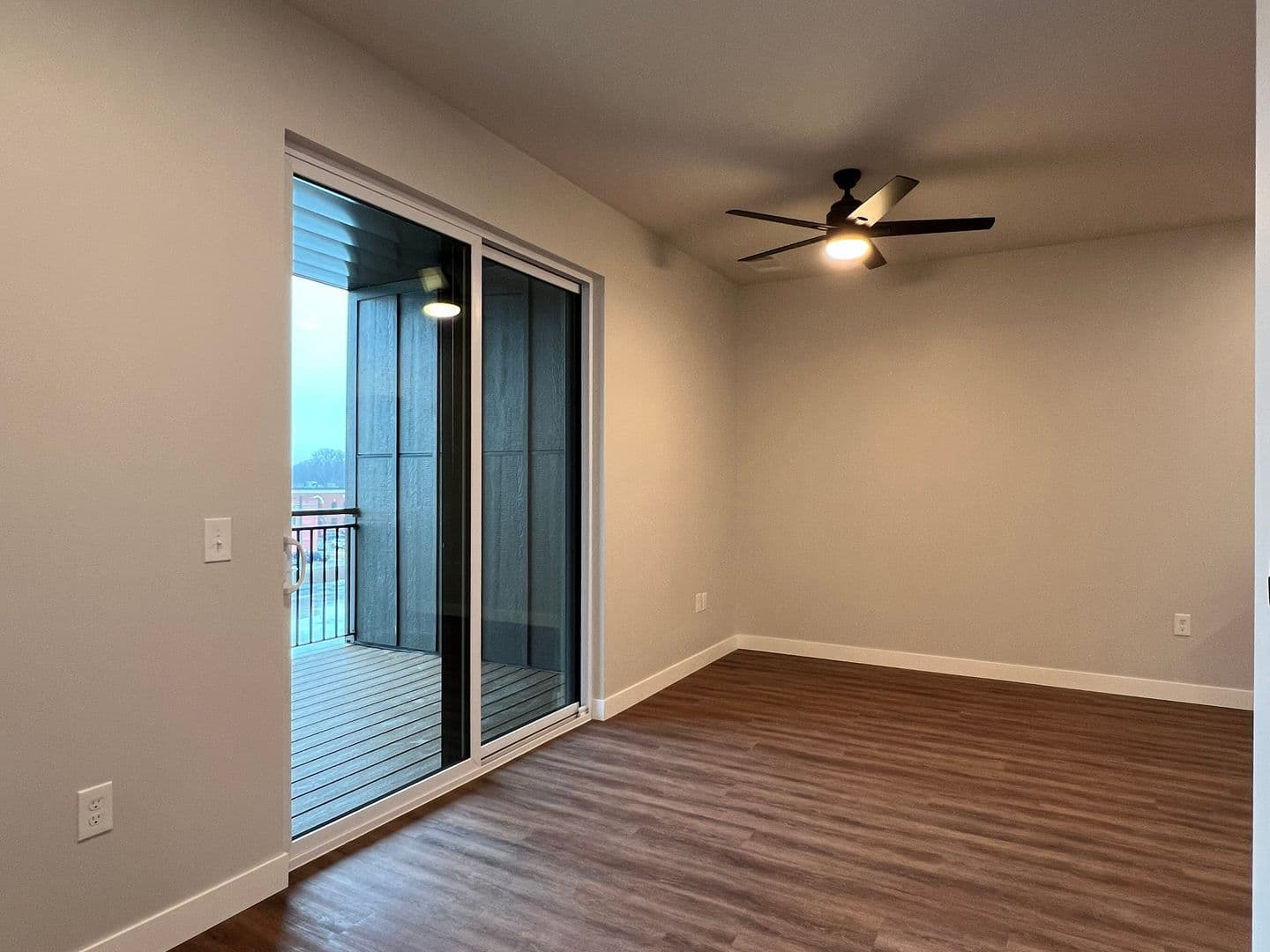 New London Apartment: 305 West Wolf River Avenue