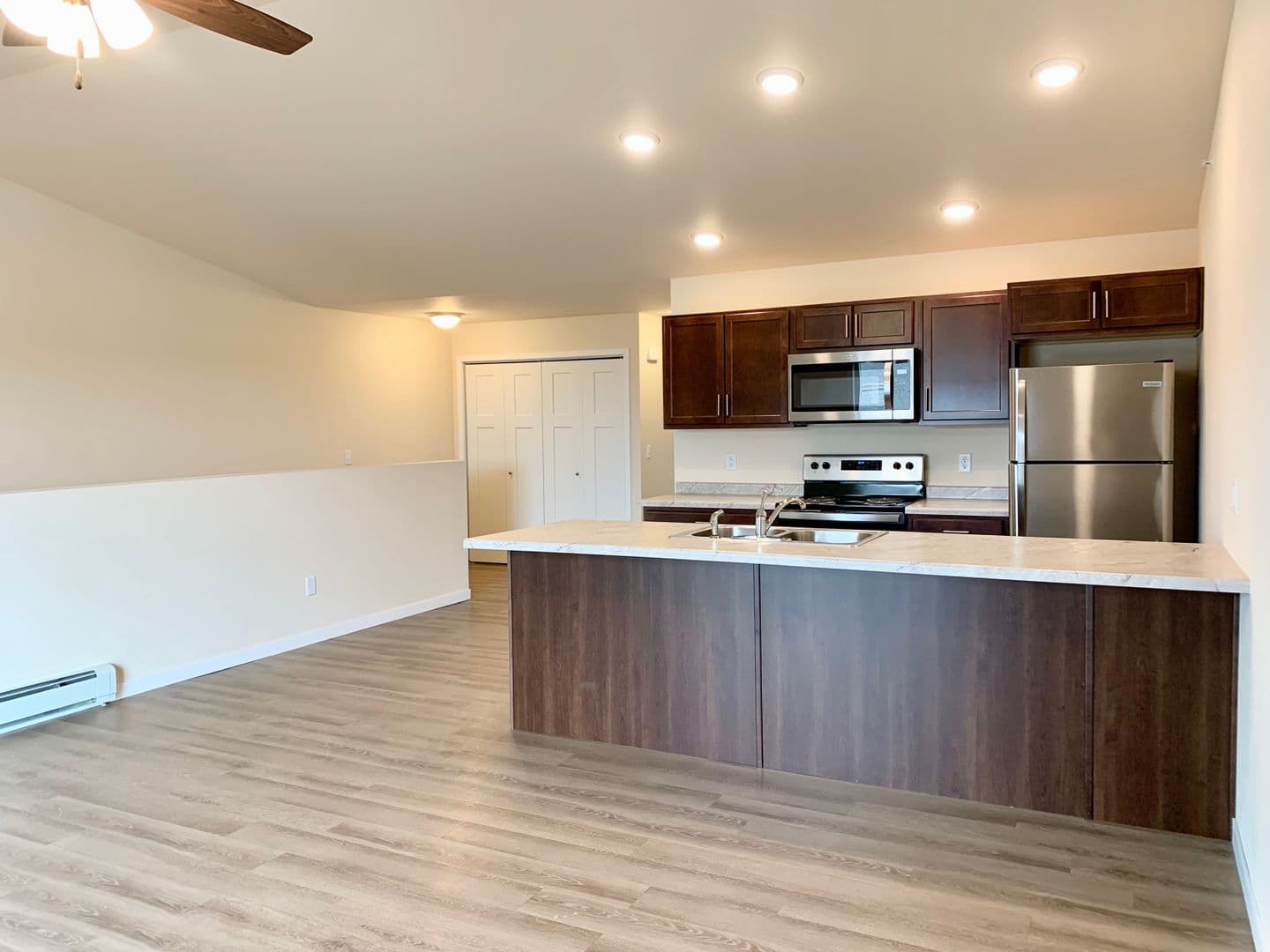 Stanley Apartment: 1419 Pine St