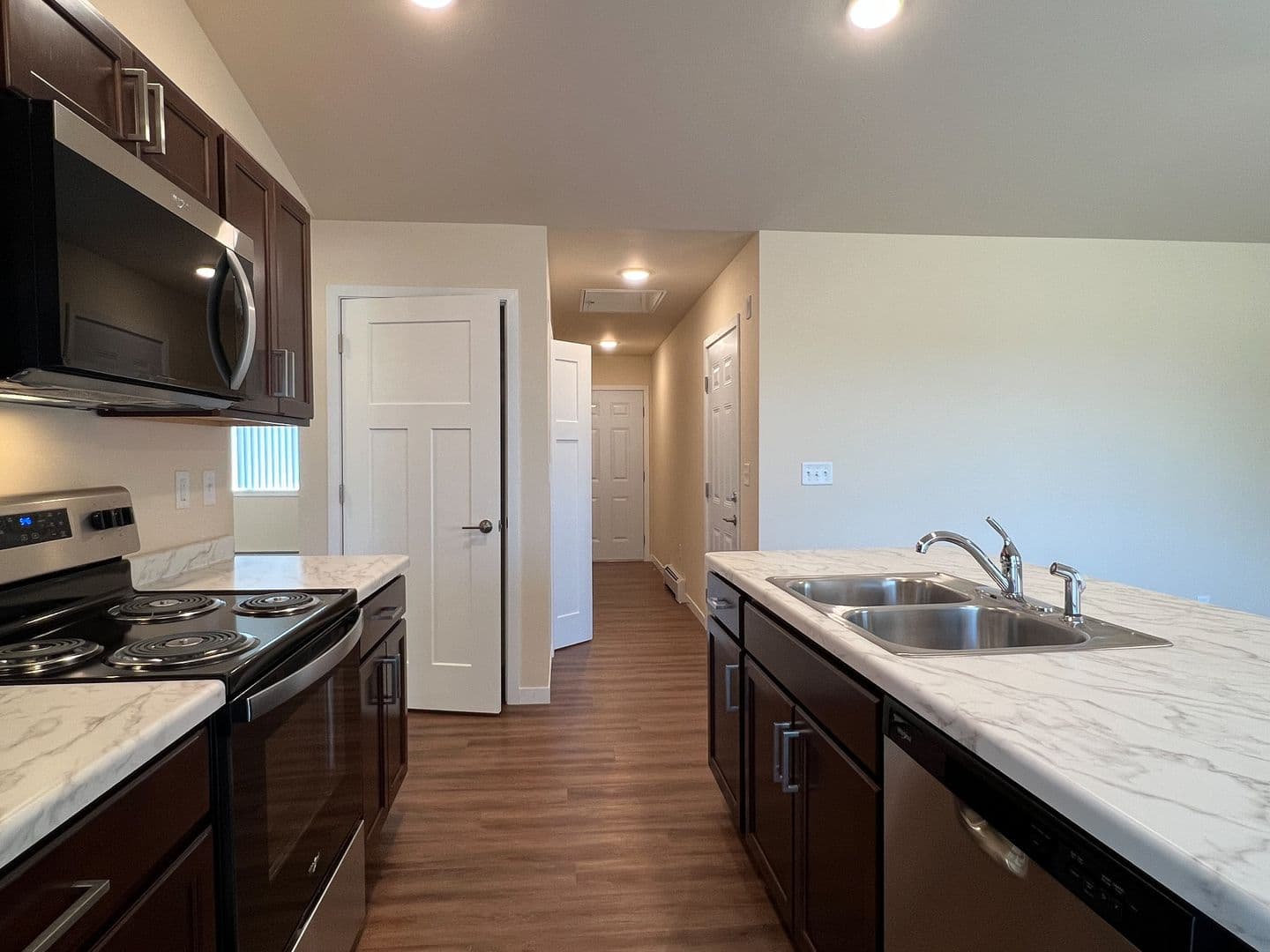 Wittenberg Apartment: 403 Freedom Way