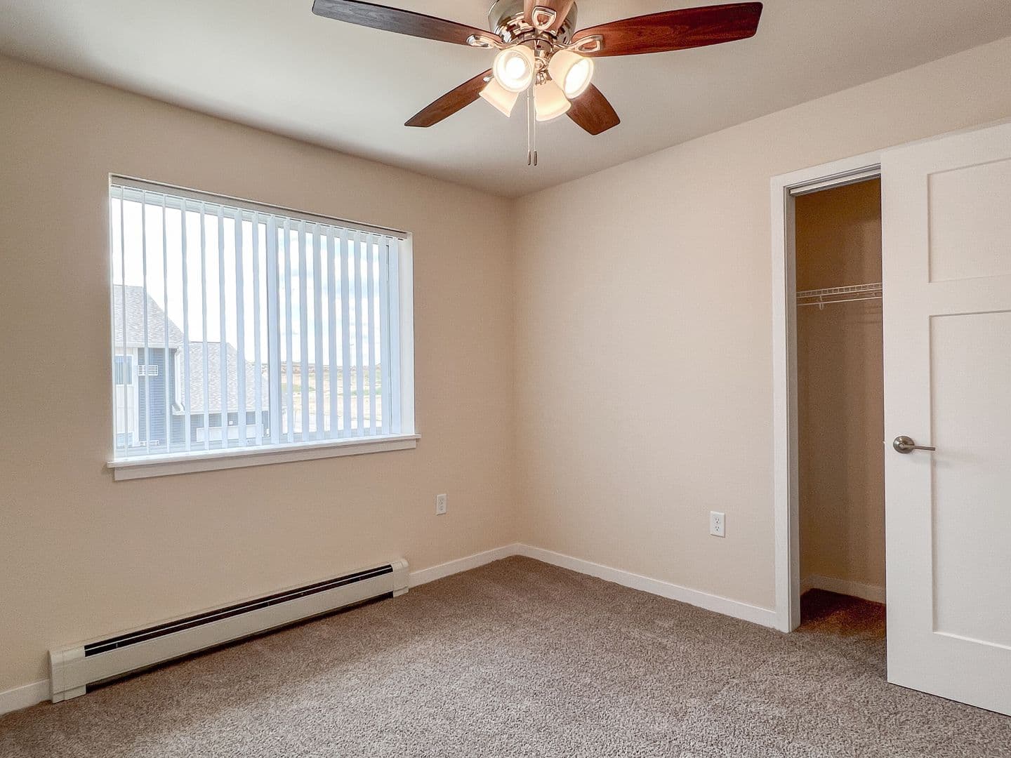 Eau Claire Apartment: 4395 Christopher Drive