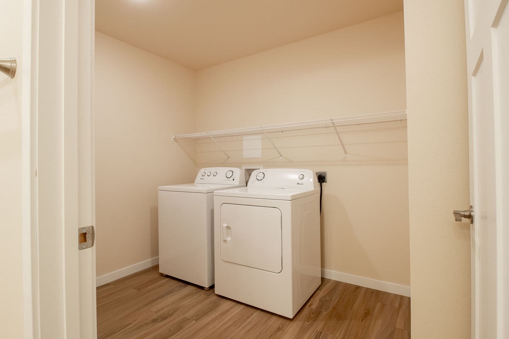 Eau Claire Apartment: 4395 Christopher Drive