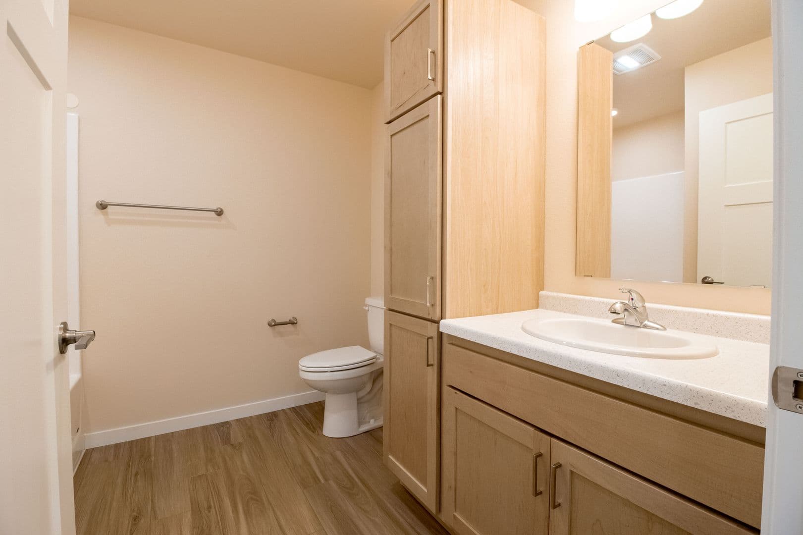 Eau Claire Apartment: 4395 Christopher Drive