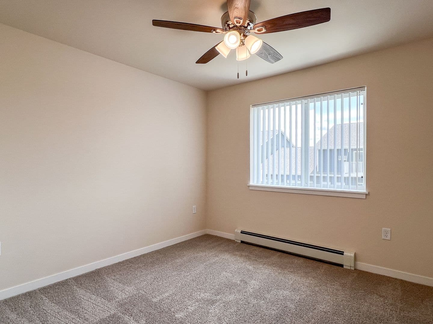 Eau Claire Apartment: 4395 Christopher Drive