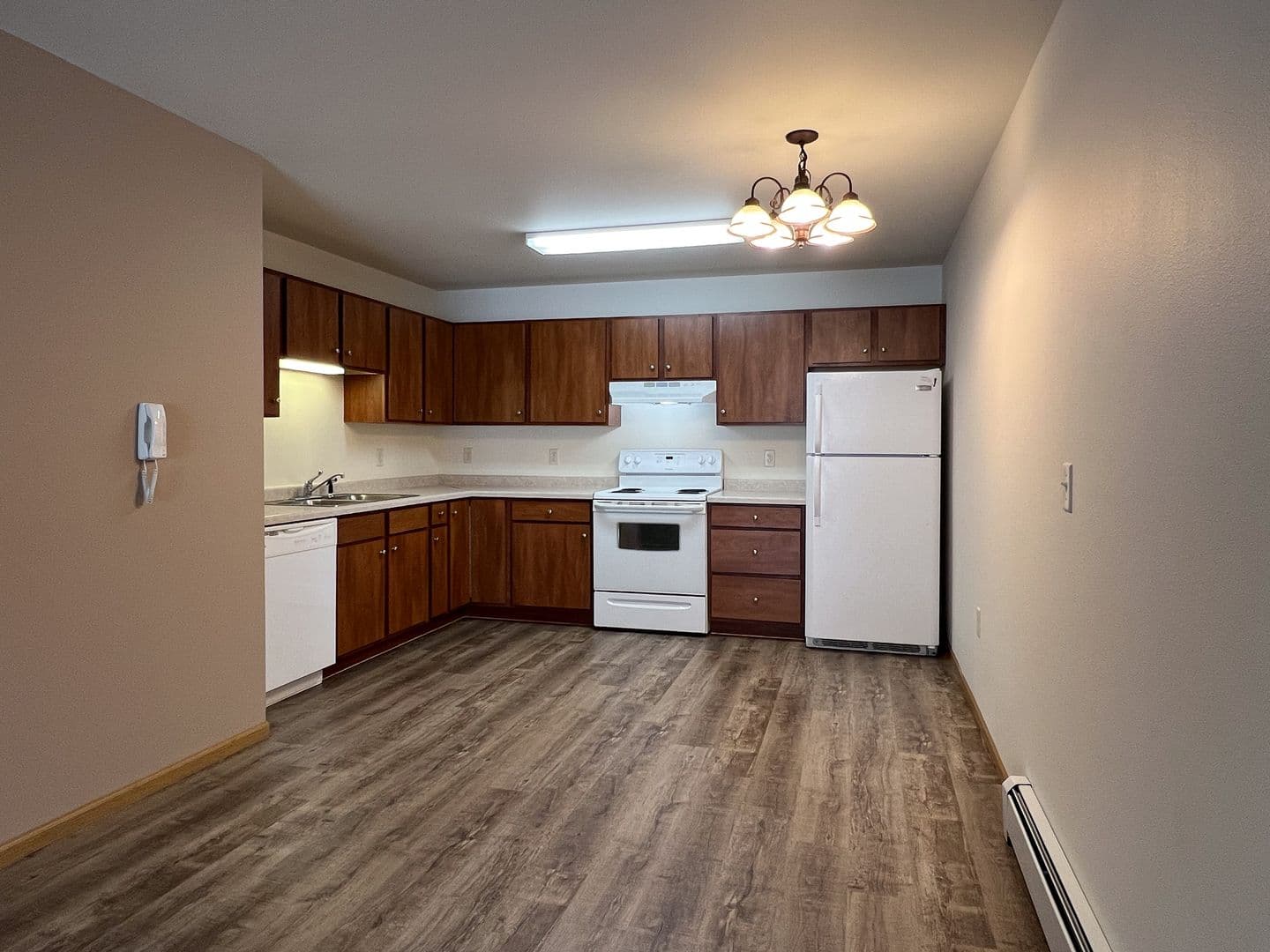 Merrill Apartment: 2301 W. Jackson St.
