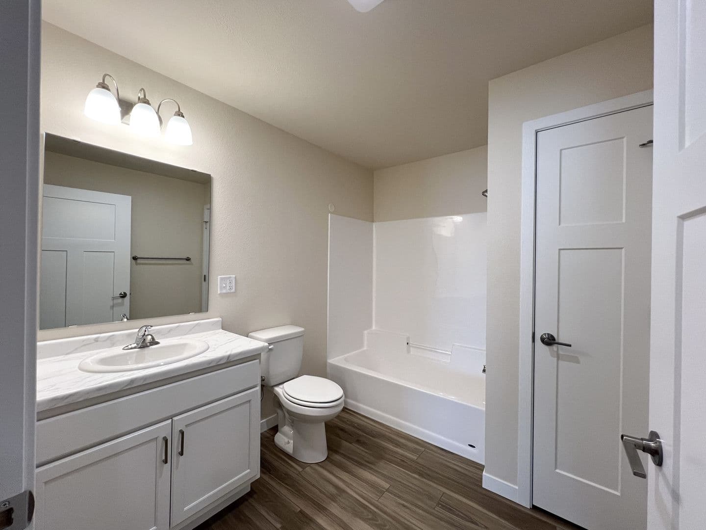 Merrill Apartment: 2015 Webster Street
