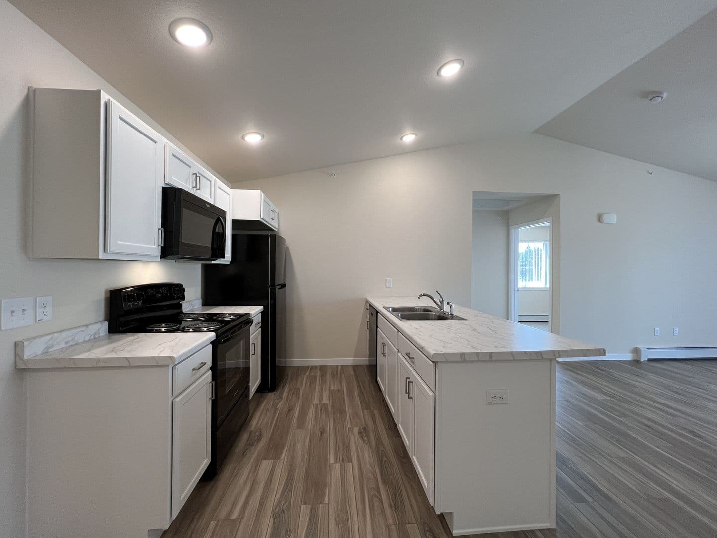 Merrill Apartment: 2015 Webster Street