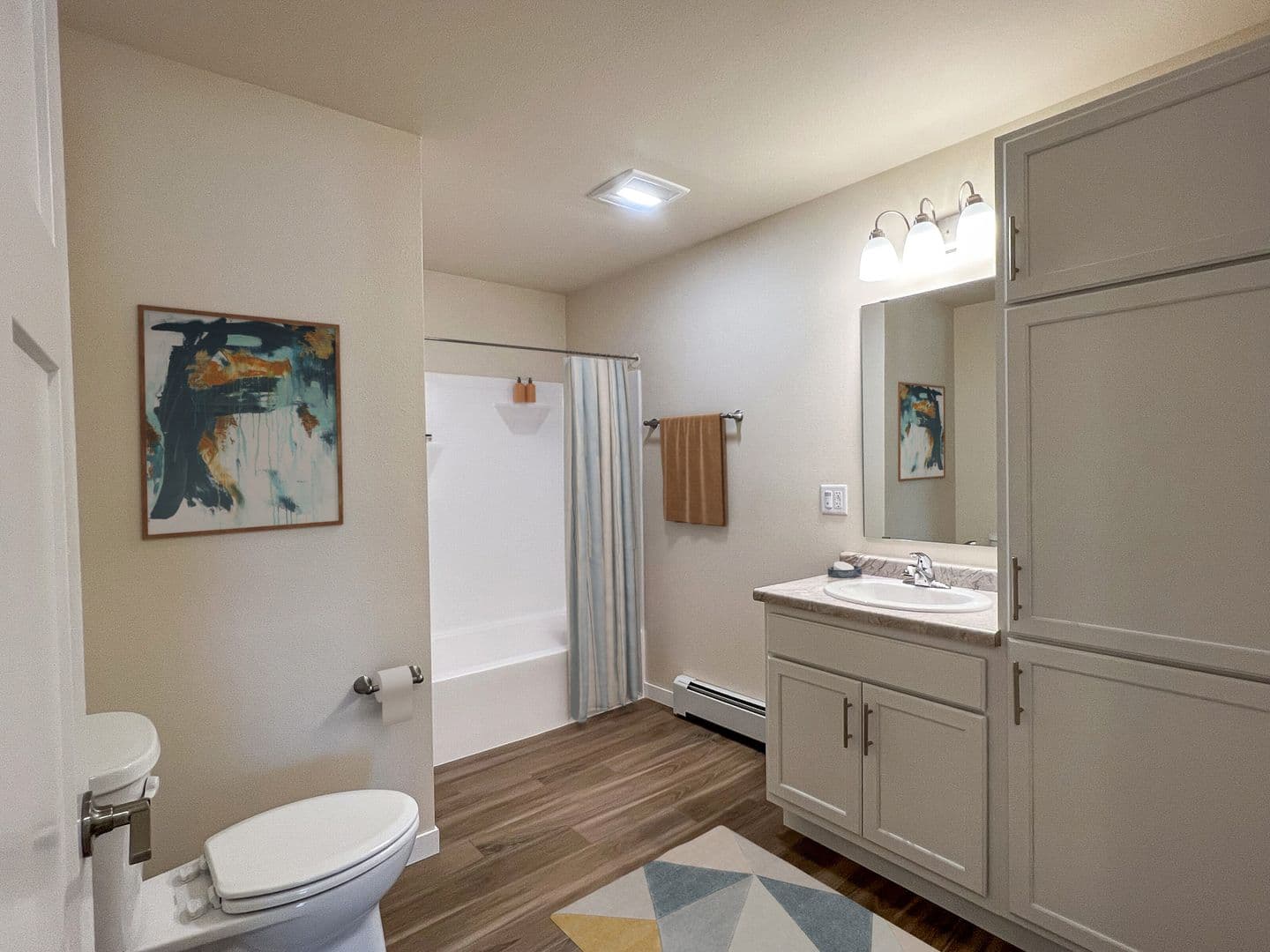 Rothschild Apartment: 10000 Calumet Street