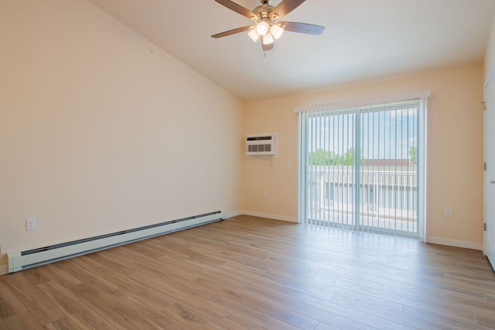 Eau Claire Apartment: 4395 Christopher Drive