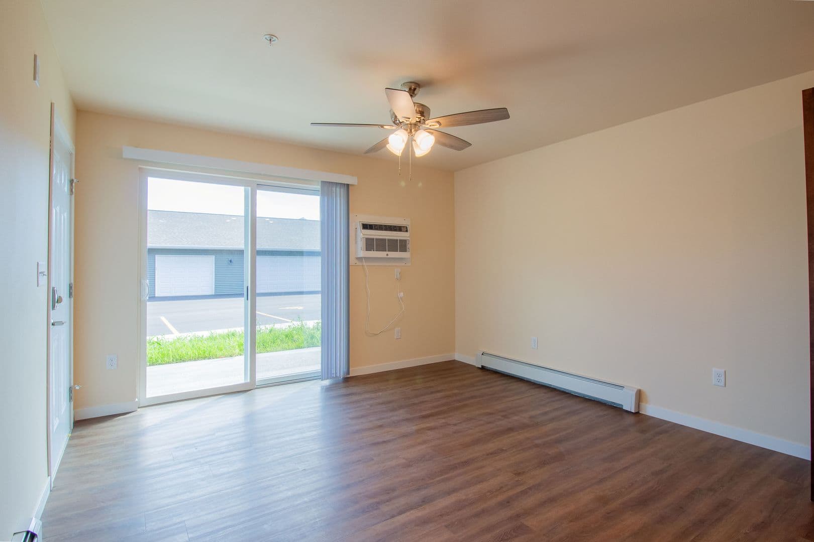 Wittenberg Apartment: 403 Freedom Way