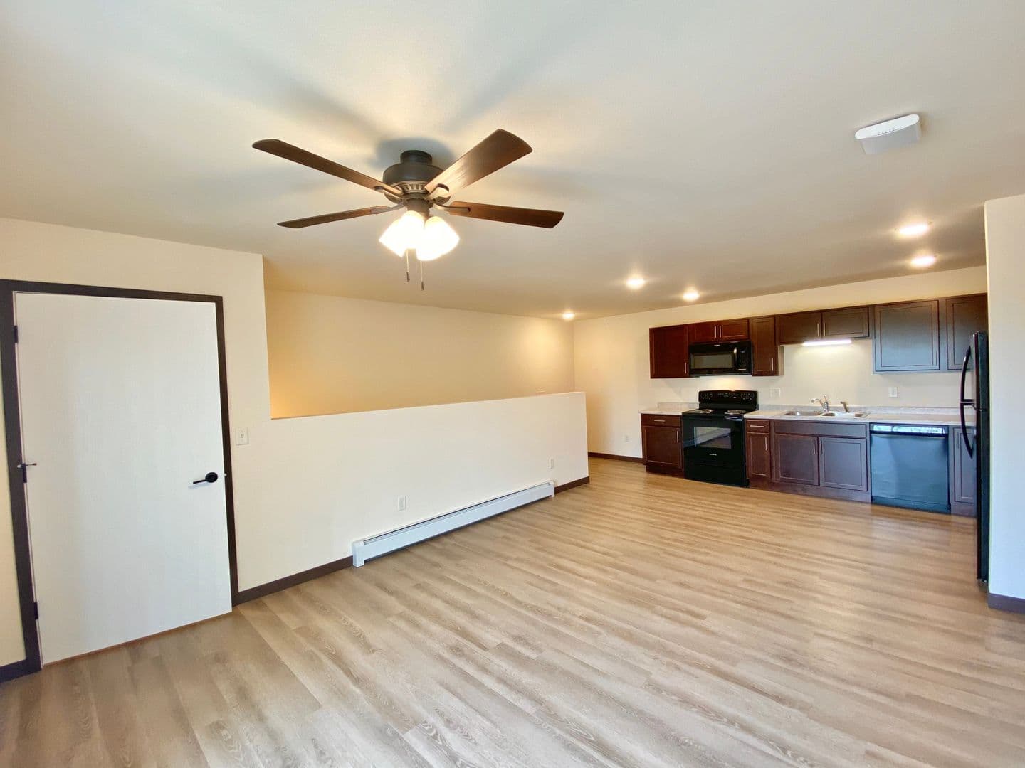 Plover Apartment: 3500 Willow Dr