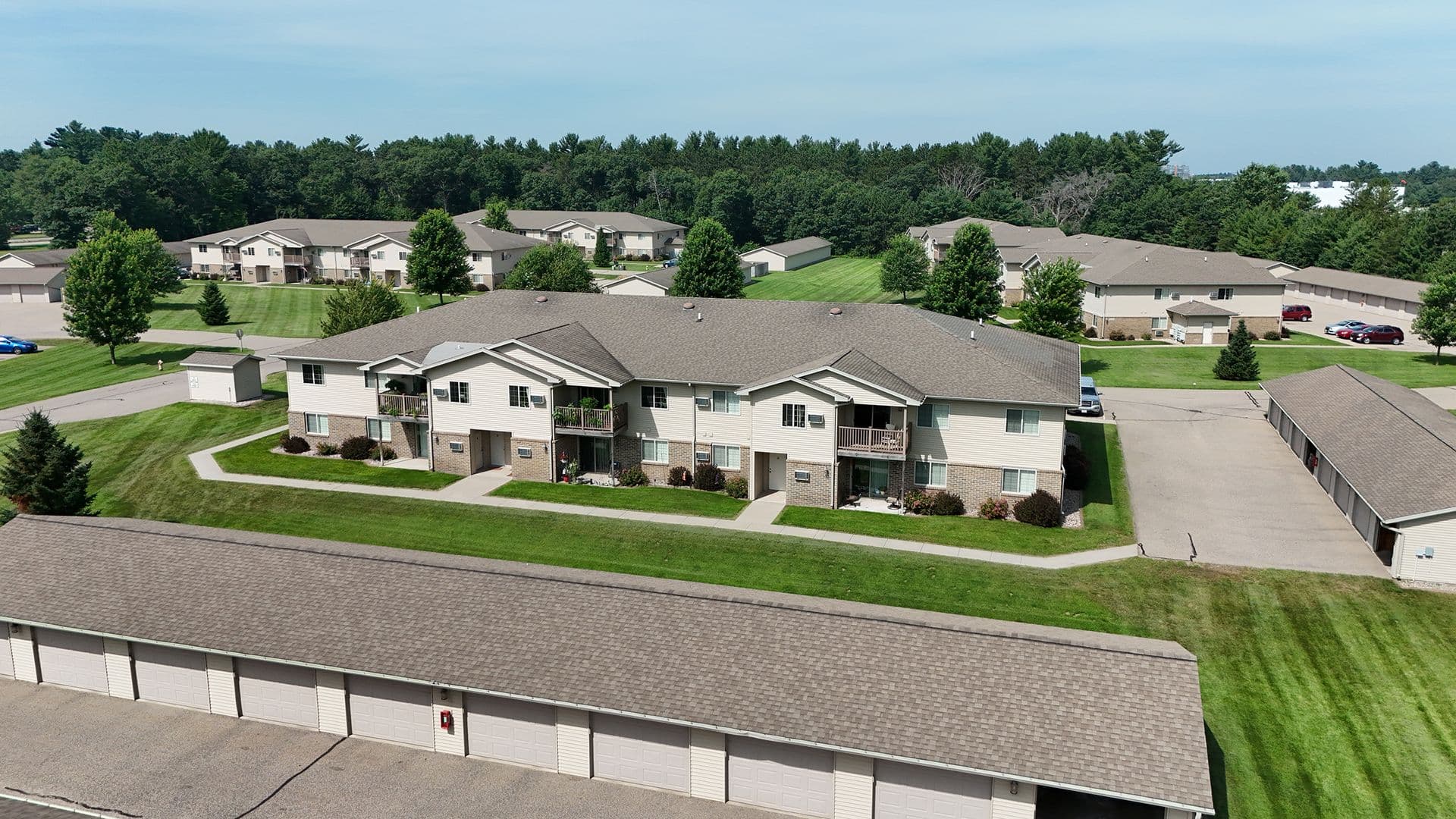 Plover Apartment: 3500 Willow Dr