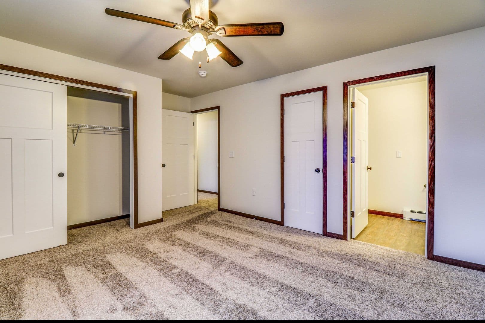 Kronenwetter Apartment: 1190 Kronenwetter Dr