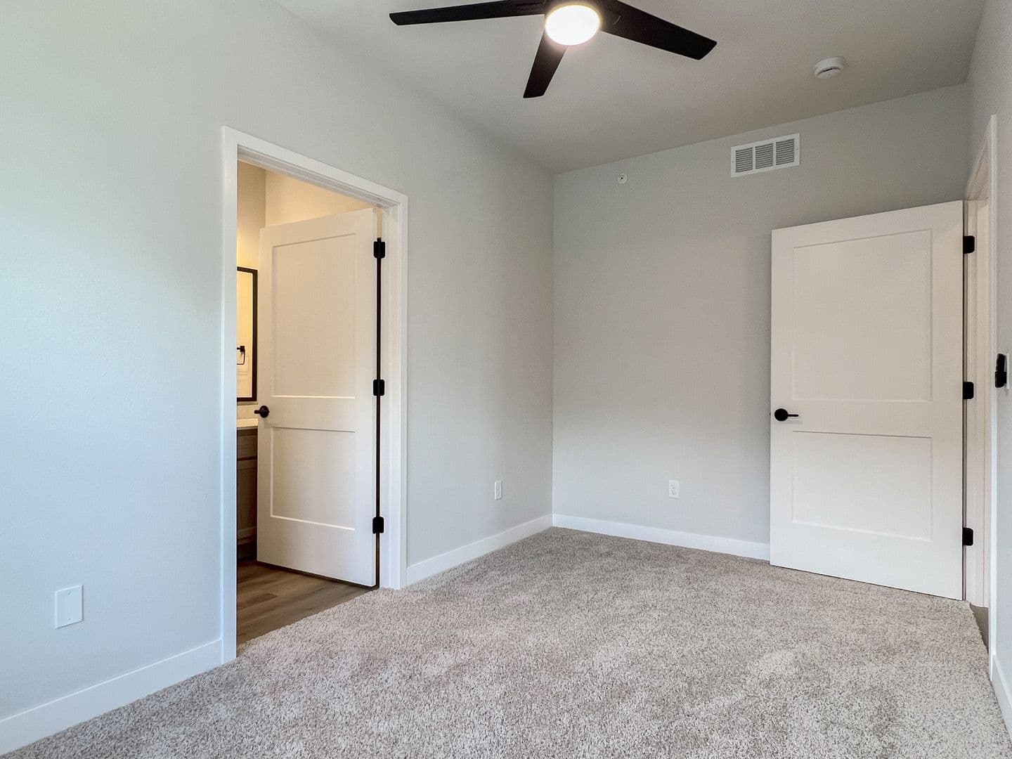 Schofield Apartment: 1408 Park Drive