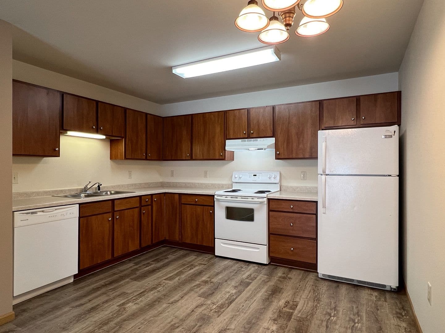 Merrill Apartment: 2301 W. Jackson St.