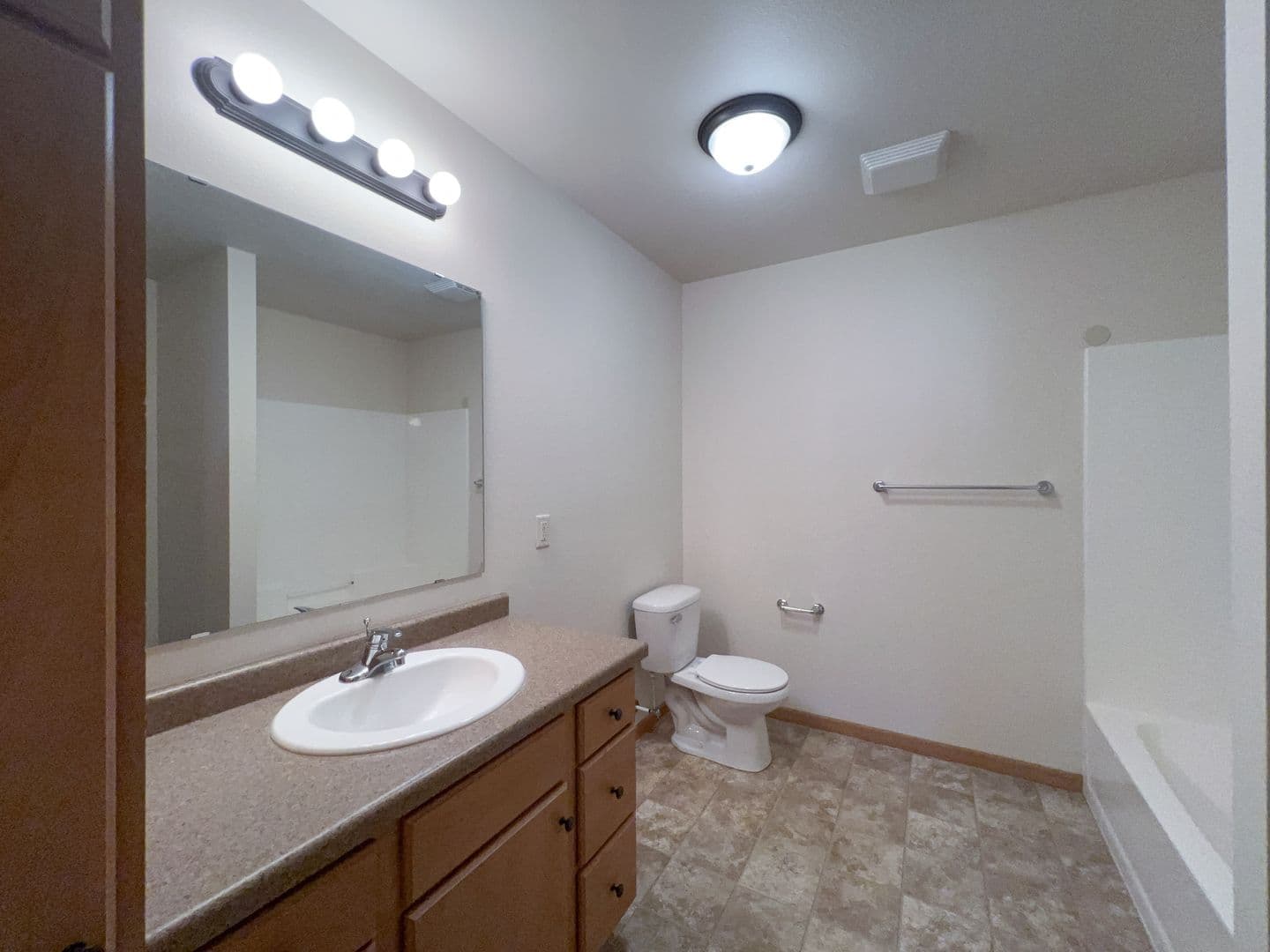 Plover Apartment: 3500 Willow Dr