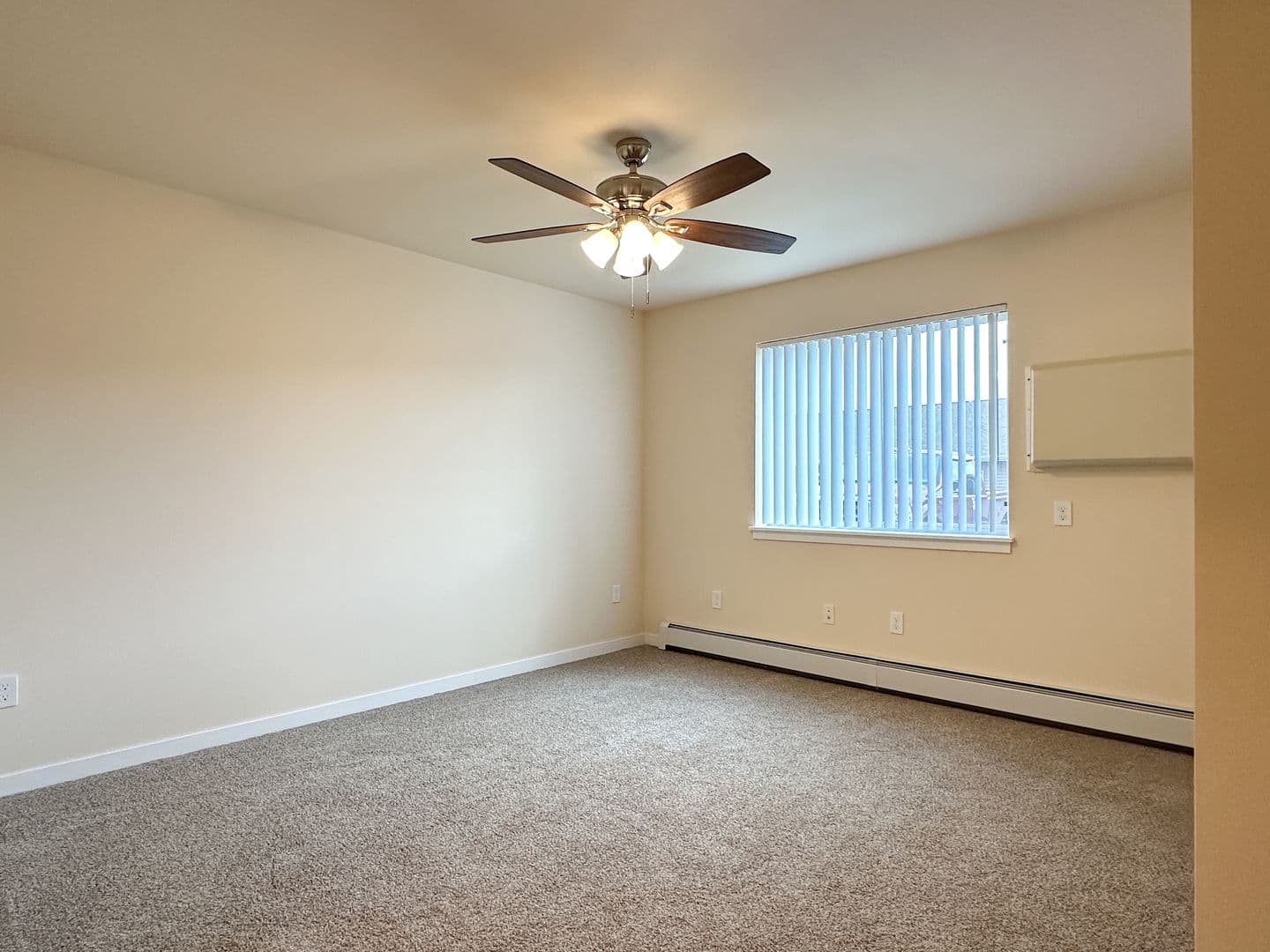 Florence Apartment: 5863 Chapin Street