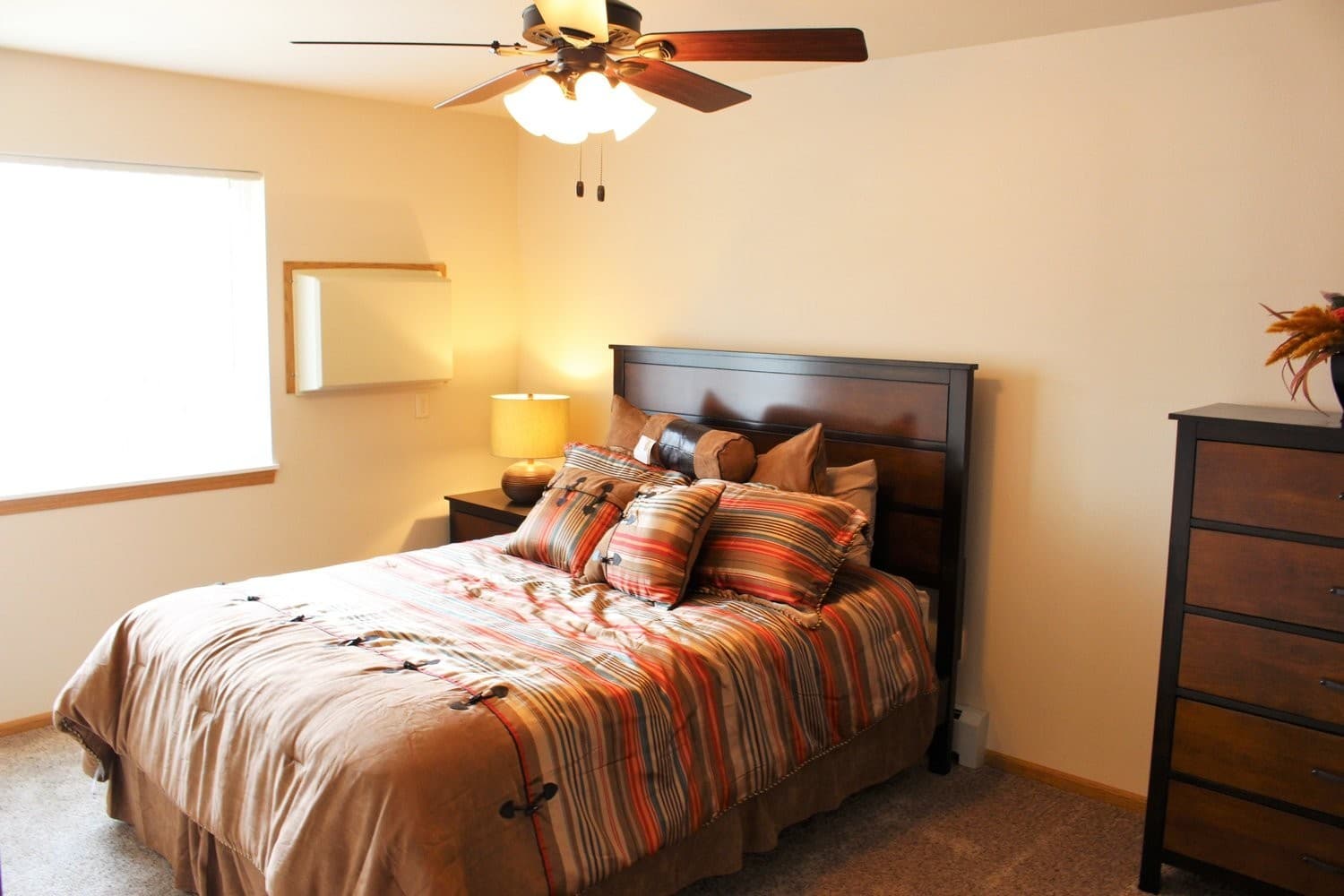 Eagle River Apartment: 724 W. Mill St.
