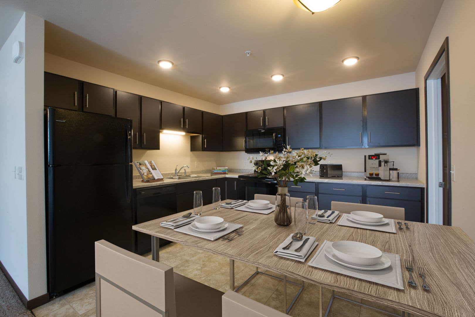 Sturgeon Bay Apartment: 415 S. Grant Ave