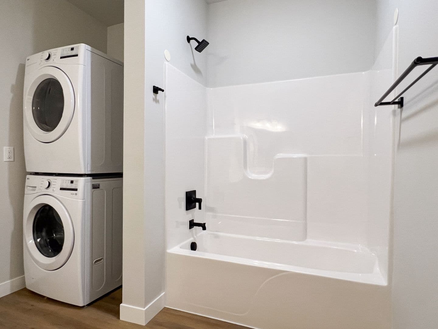 Schofield Apartment: 1408 Park Drive
