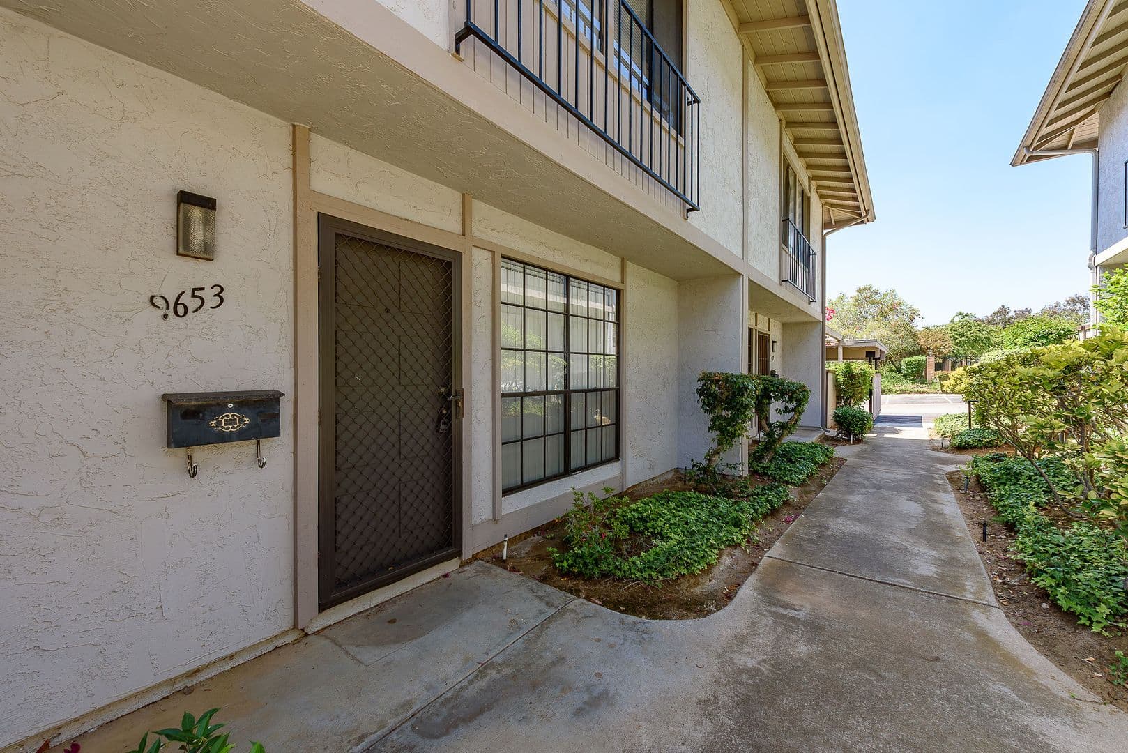 San Diego Condo: 9653 Easter Way