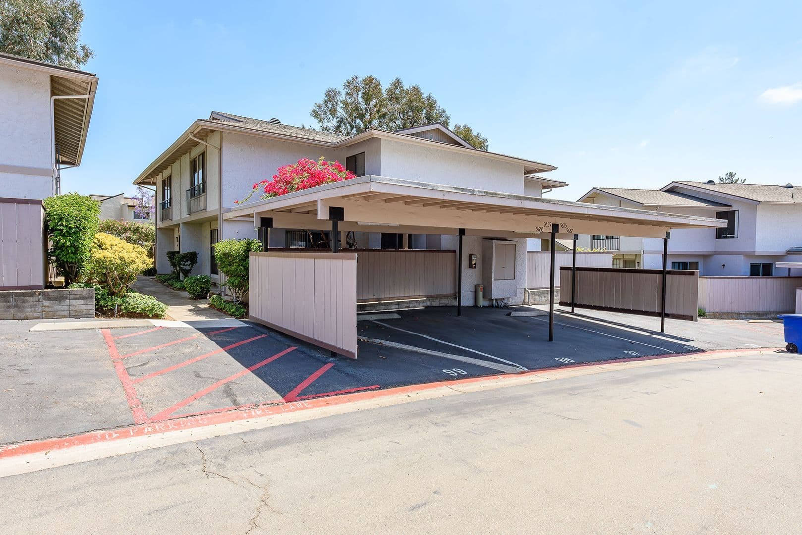 San Diego Condo: 9653 Easter Way