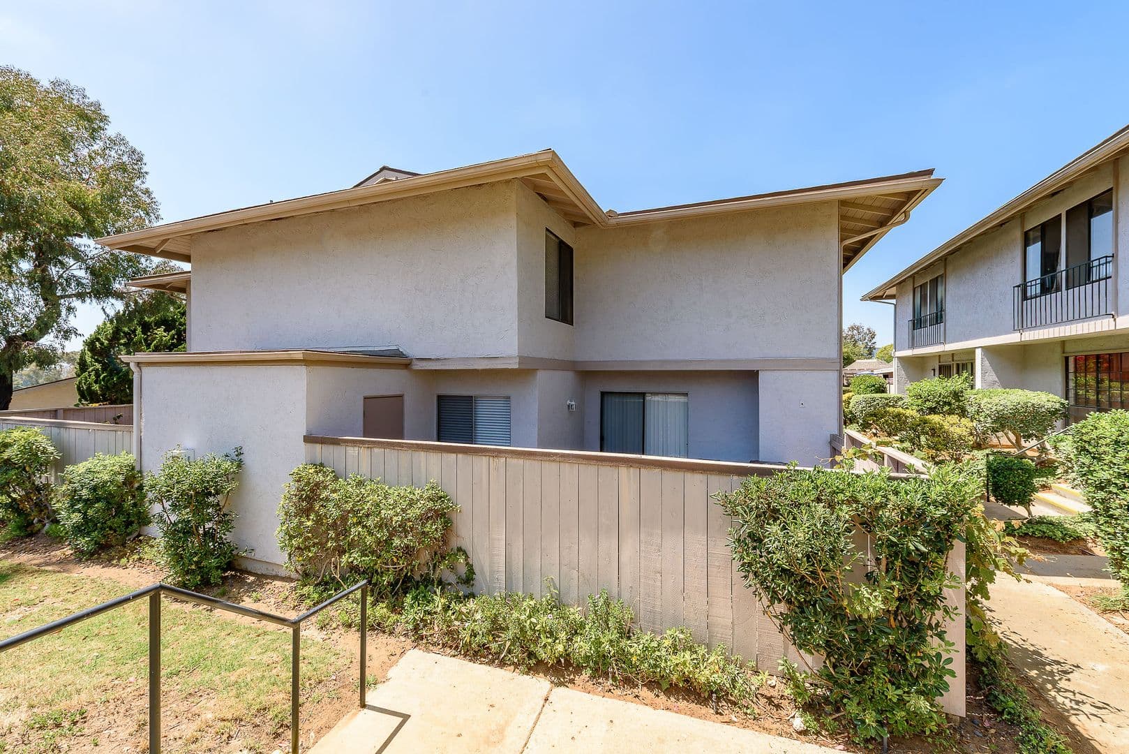 San Diego Condo: 9653 Easter Way