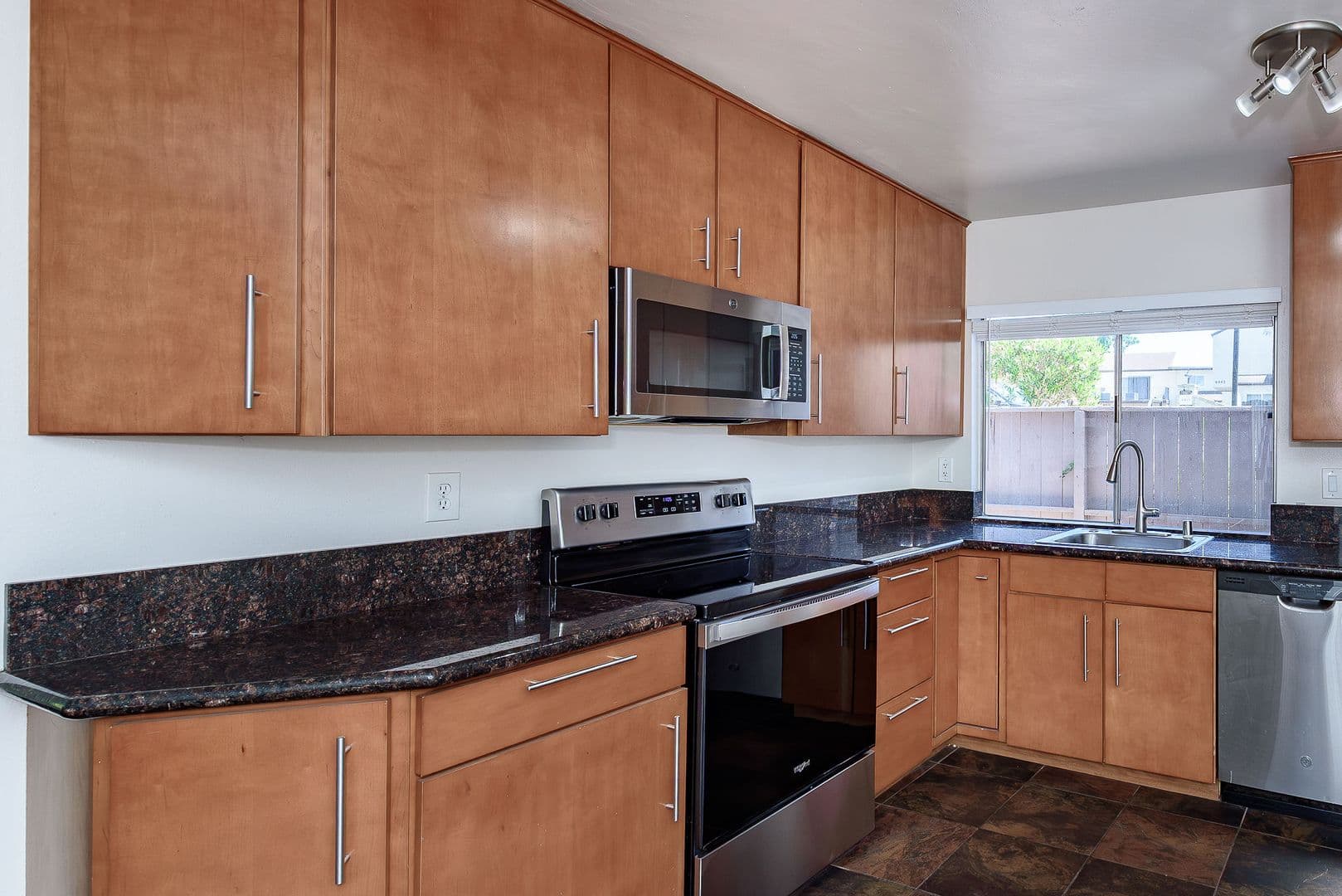 San Diego Condo: 9653 Easter Way