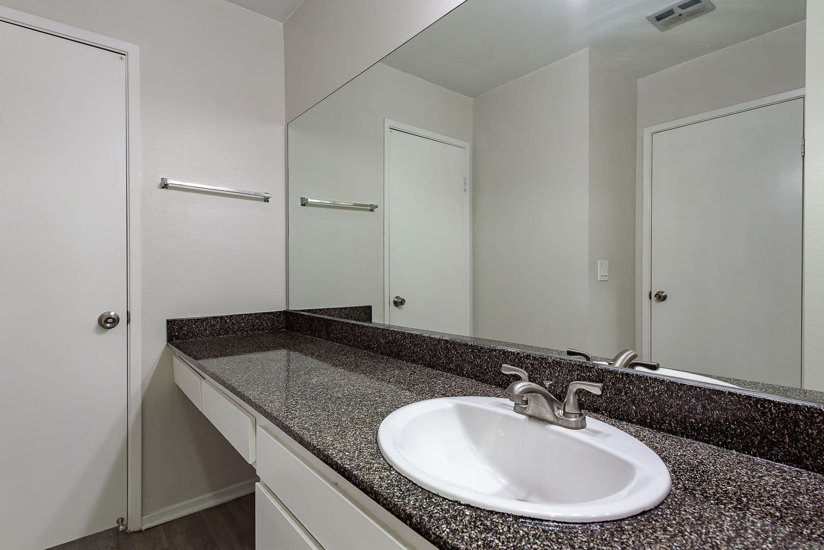 San Diego Condo: 9653 Easter Way
