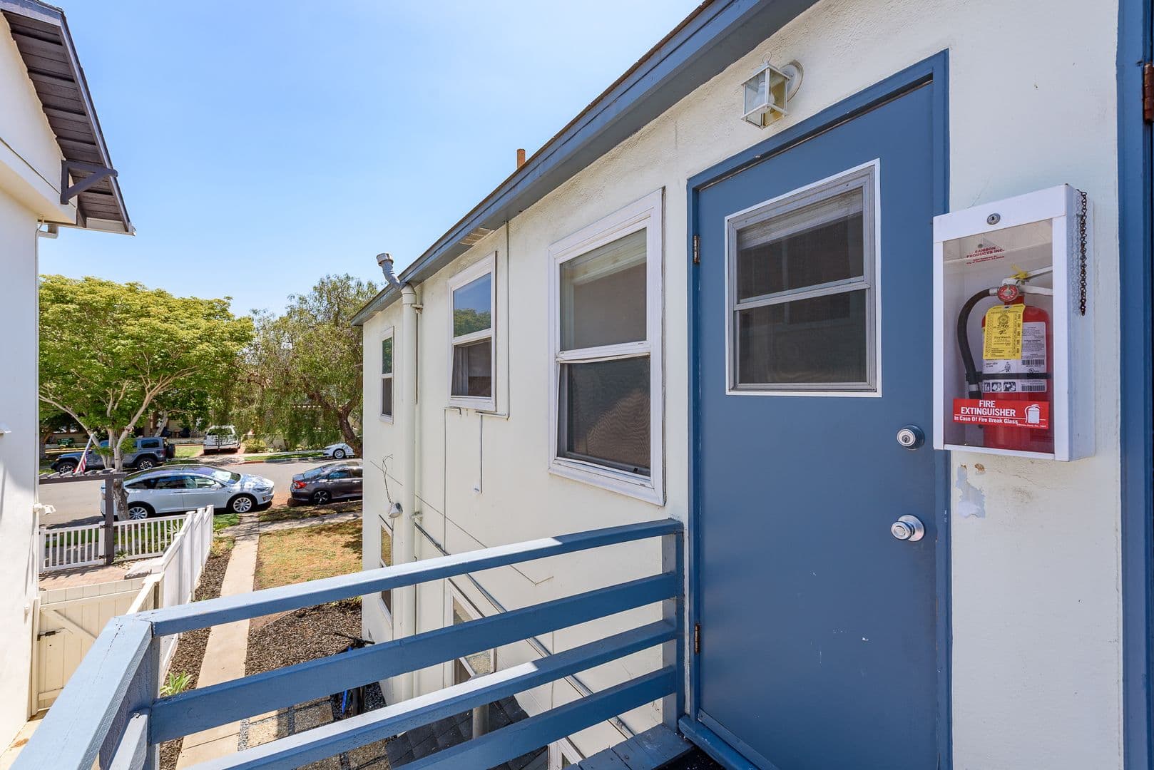 Coronado Apartment: 736-746 E Avenue